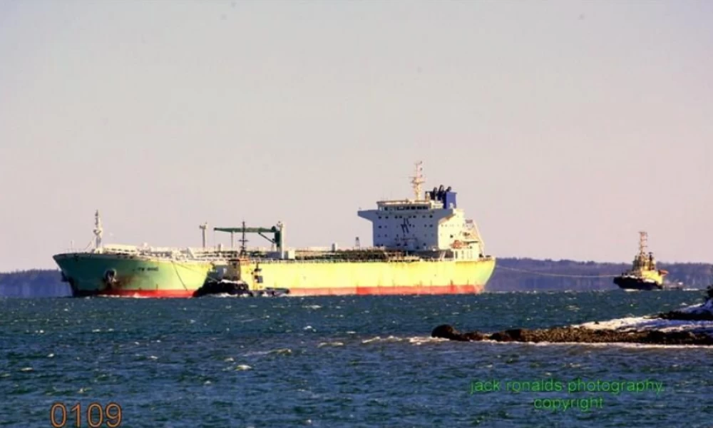 Σαουδική Αραβία: Έκρηξη σε πετρελαιοφόρο στο λιμάνι της Τζέντα